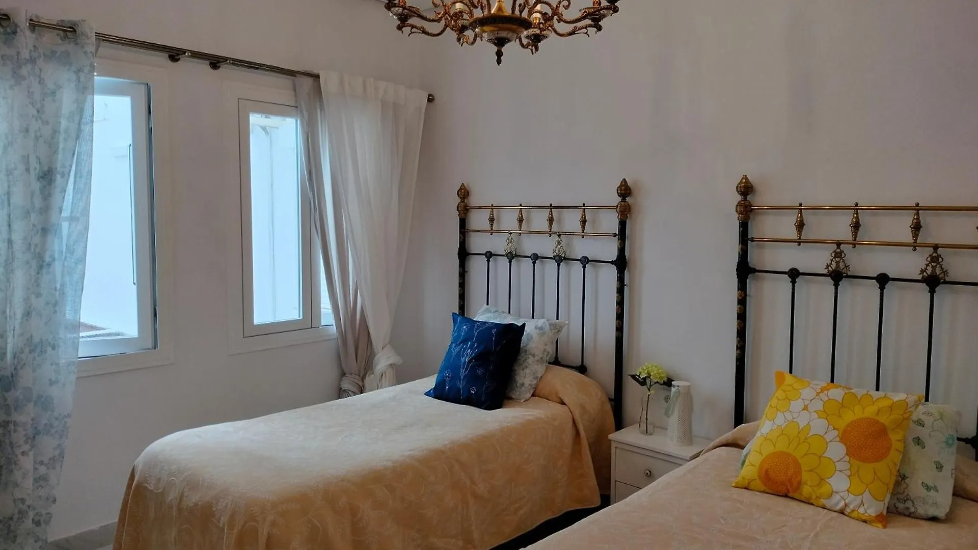 Casa Palacio Madre De La Eucaristia El Puerto de Santa María 0*,